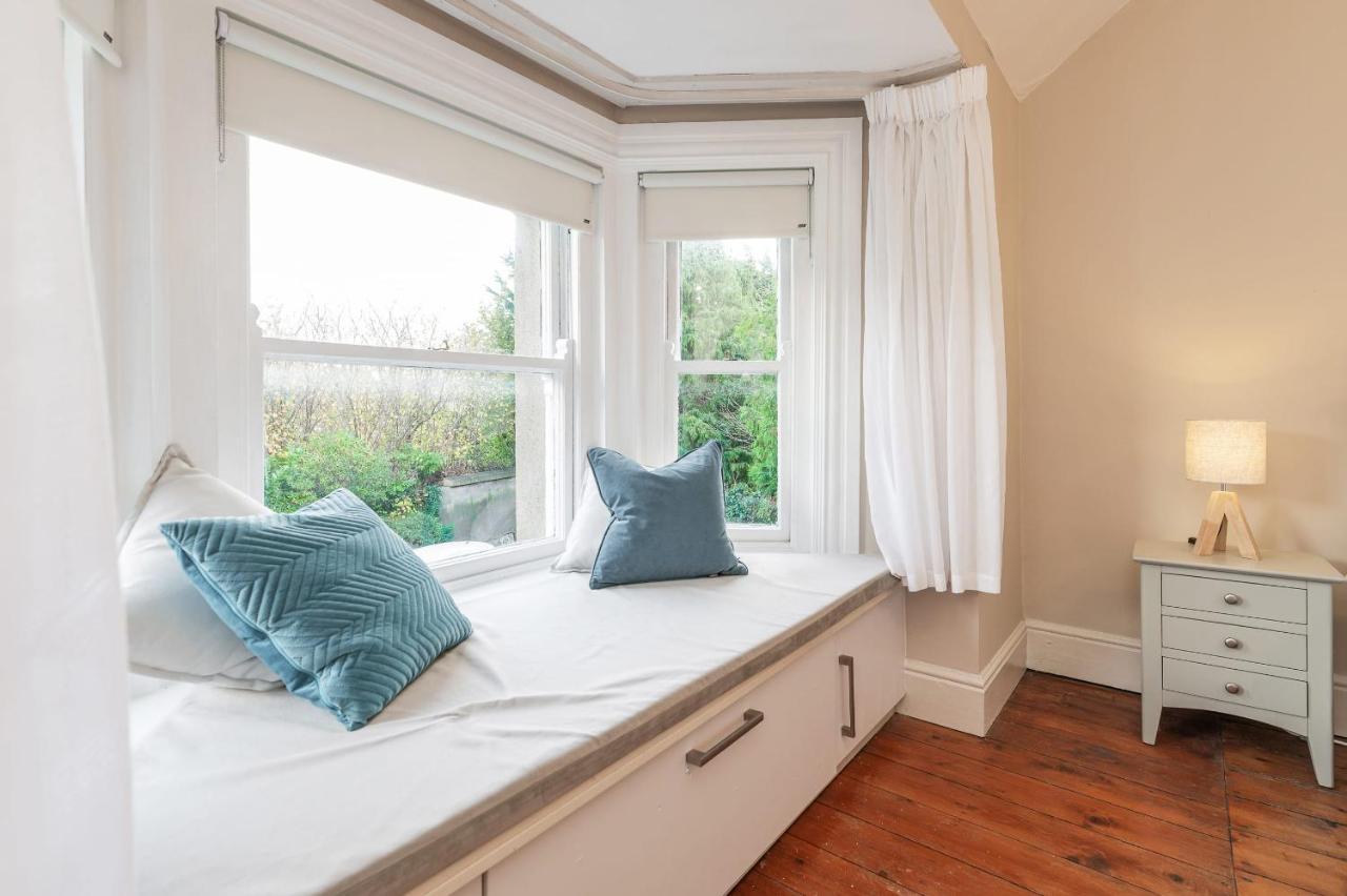 Oakwood House *